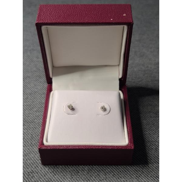 10K Gold Earrings Featuring 1/4 CTW White Sapphires Weighing 0.3 Grams