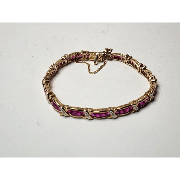 Gorgeous 10K Gold Bracelet Total Weight 14.9g 