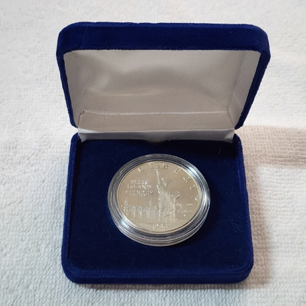 1986 United States Statue of Liberty Centennial 90% Silver Dollar with Display Case 