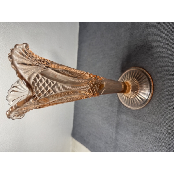 11" Viking Crystal Vase Made In The USA - Mint Condition 