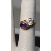 Image 4 : 10K Gold Ring Featuring Purple & White Stone Weighing 4.7 Grams