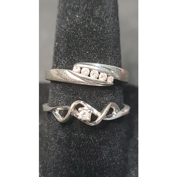 (2) Women's 10K White Gold Rings With Diamonds - Sizes 5.5 & 7 - Weight: 3.7g