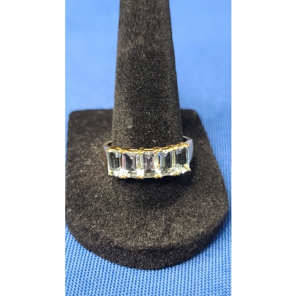 14K Gold Emerald Cut Blue Topaz Five Stone Band Ring - Size 10 - Weight: 3.5g
