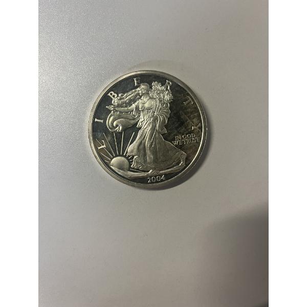 2004 5 Troy Ounce .999 Silver Walking Liberty Round