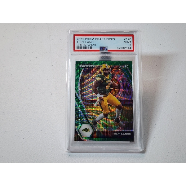 2021 Prizm Draft Picks Trey Lance Green Wave #120 PSA 9