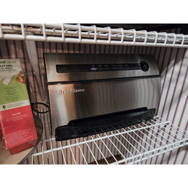 Louisville Home Pickup - As Shown Like New FOOD SAVER Sealing Appliance - Stainless Steel - Excellen