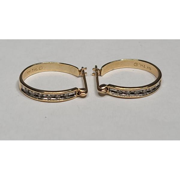 10K Yellow Gold Huggie Hoop Earrings With Diamonds - Weight: 1.8g