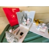 Image 4 : Hallmark Musical Snowglobe & Vintage Avon Light-Up Box