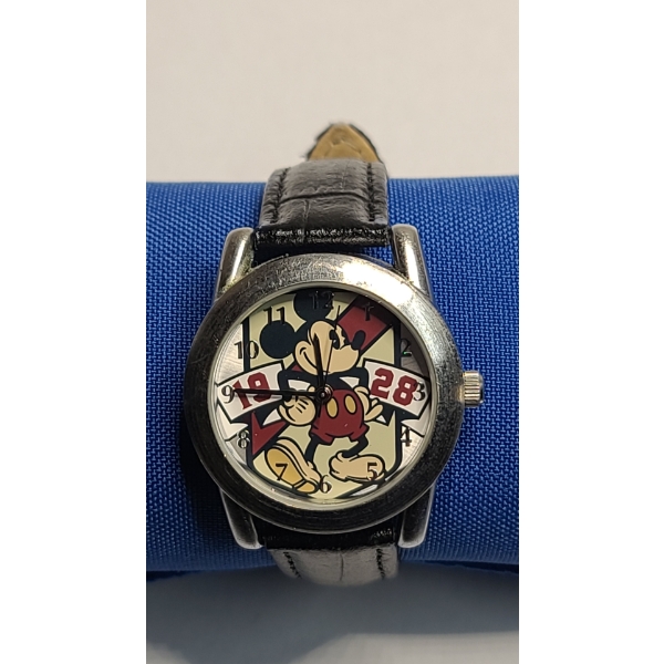 1928 Walt Disney World Disney Parks MICKEY MOUSE Limited Release Wristwatch With Leather Band 