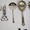 Image 5 : 3lb Collection consisting of Antique and Vintage Silverplated Serving Pieces