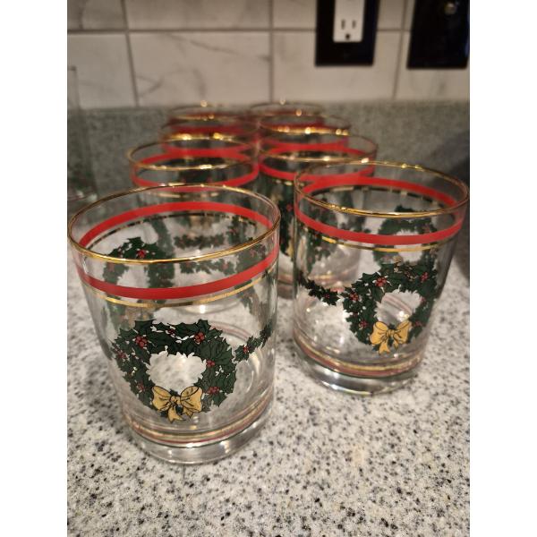 8 Gold Rimmed Colorful Holiday Wreath Glasses - Old Fashion