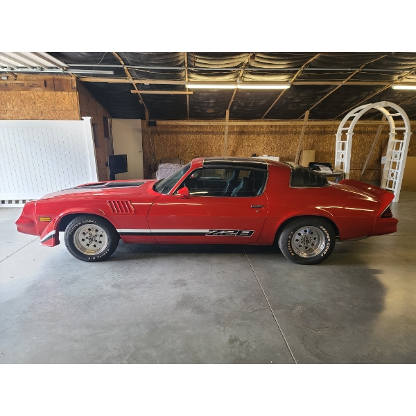 1979 Chevy Z28 Camaro With 350 HP Engine - Holley Carburetor - HEI Ignition - Power Steering & Brake