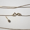 Image 2 : 10K Yellow Gold Necklace (Broken) & Loose Earring - Total Weight: 0.9g