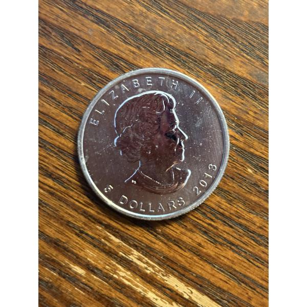 1 Ounce Fine Silver - 2013 Canada Maple Leaf - Queen Elizabeth II - FV $5.00 - Encapsulated