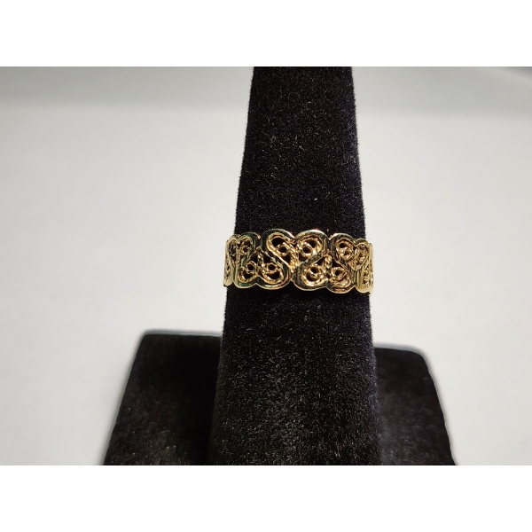 14K Gold Detailed Small Ring Size 4.5 TW: 1.5g