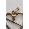 Image 2 : 14K Yellow Gold Ruby Heart & Arrow Pendant - Weight: 1.4g