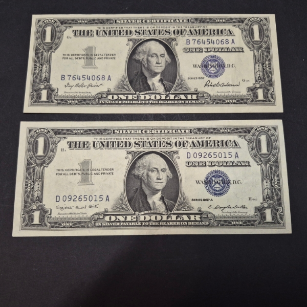 U.S. VINTAGE CURRENCY - 2 PCS - 1957 & 1957-A BLUE SEAL AU CONDITION $1 SILVER CERTIFICATES