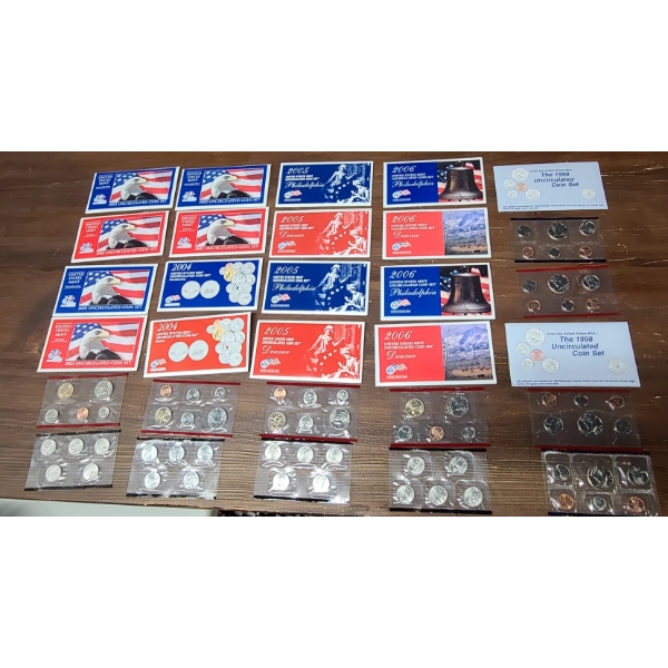 (2) 1998 U.S Mint Uncirculated Coin Sets & (16) 2003-2006 U.S Mint Uncirculated Coins Sets