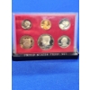 Image 7 : 1982- S United States Proof Set - 6 Coin Set with Box and Display Stand