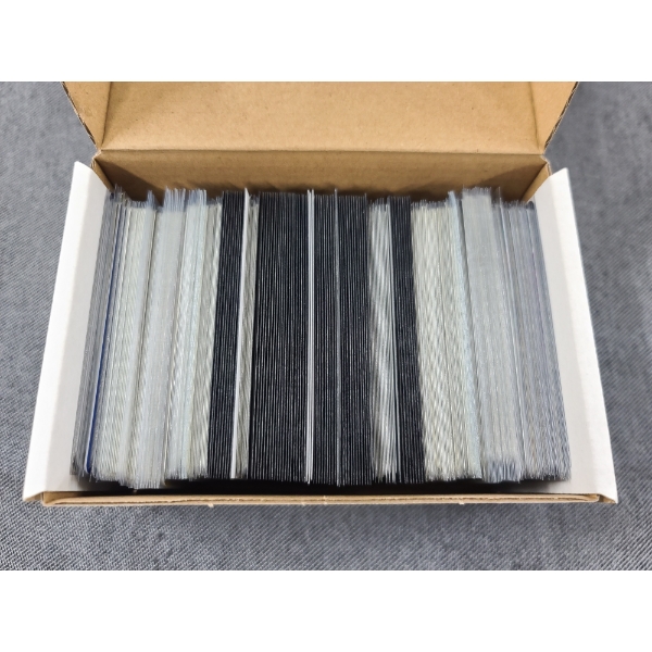 Large Lot of Hundreds of Assorted Foreign Pokemon Holos & Rares