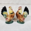Image 4 : Set of Two 7 Inch Tall Porcelain Roosters