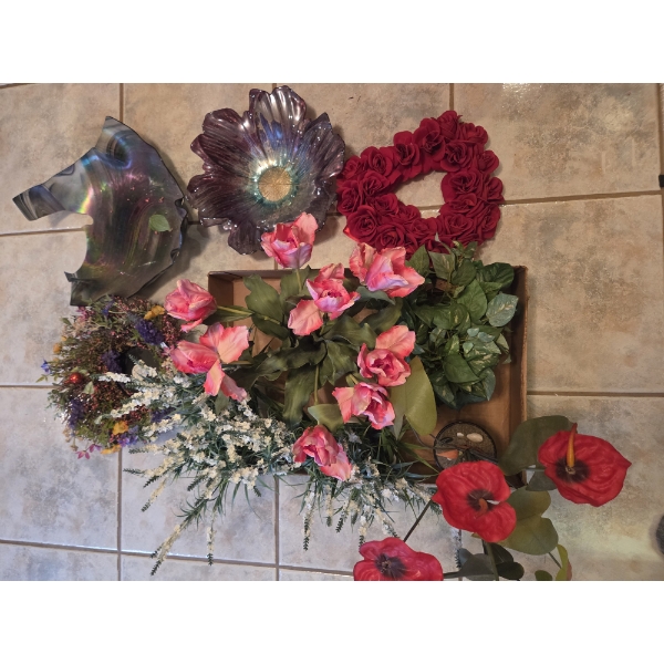 Wonderful Collection Of Table Decor. Including Higher End Faux Flowers, Small Wreath & More