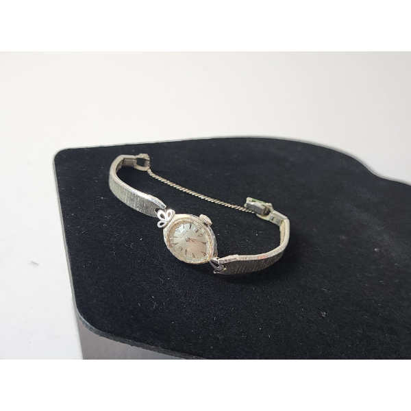 Stunning Ladies 14K Gold Girard-Perregaux Watch Total Weight 14.3g