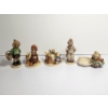Image 5 : Lot of 5 Vintage Hummel Goebel Porcelain Figurines - Great Condition!