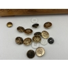 Image 11 : Jewelry Box full of Beautiful Jewelry - Buttons - Nekclaces - Earrings - Keychains 