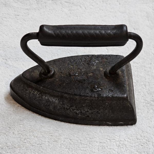 Vintage Antique Cast Iron Sad Iron Clothing Press