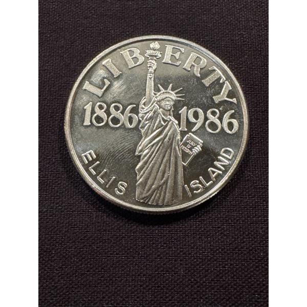 1986 Ellis Island .999 Fine Silver Troy Ounce Coin - Mint Condition - Great Coin