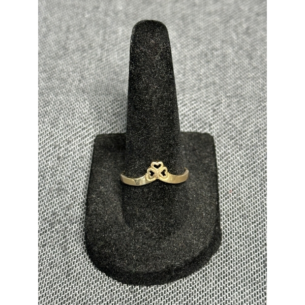 14k Gold Clover Shape Ring - Total Weight 1.5 grams