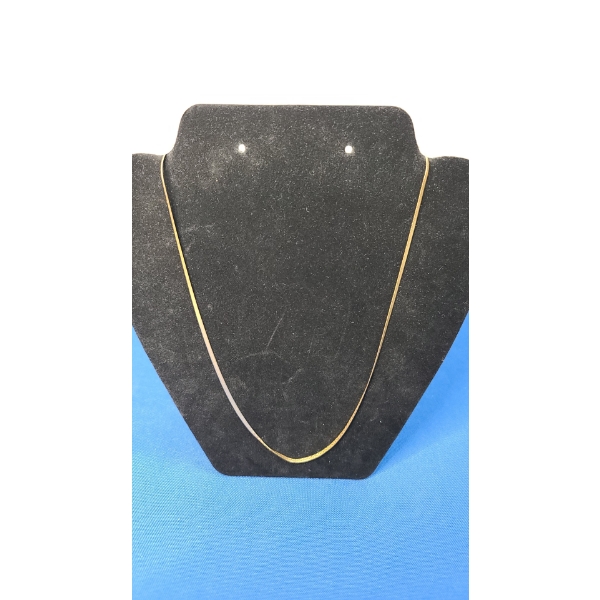 14K Gold Herringbone Style Necklace - Weight: 4.3g