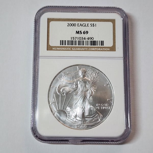 2000 American Silver Eagle $1 - 1 oz .999 Fine Silver - Graded by NGC MS 69