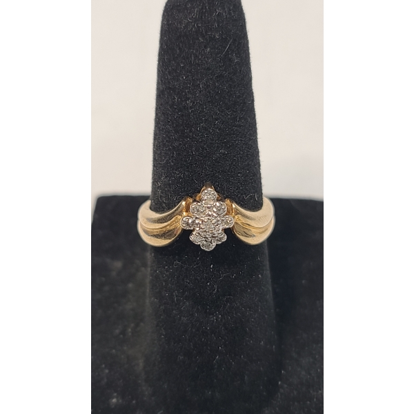 Women's Vintage 10K Yellow Gold Diamond Cluster Bypass Ring - Size 5 - Weight: 2.6g