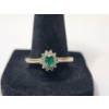 Image 1 : 14K Yellow Gold Ring with Emerald Gemstone - Size 10.5 - TW: 2.6g