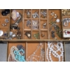 Image 3 : Vintage Jewelry Box With Fabulous Costume Jewelry Collection 