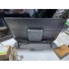 Image 2 : 32'' Roku Smart TV - Works