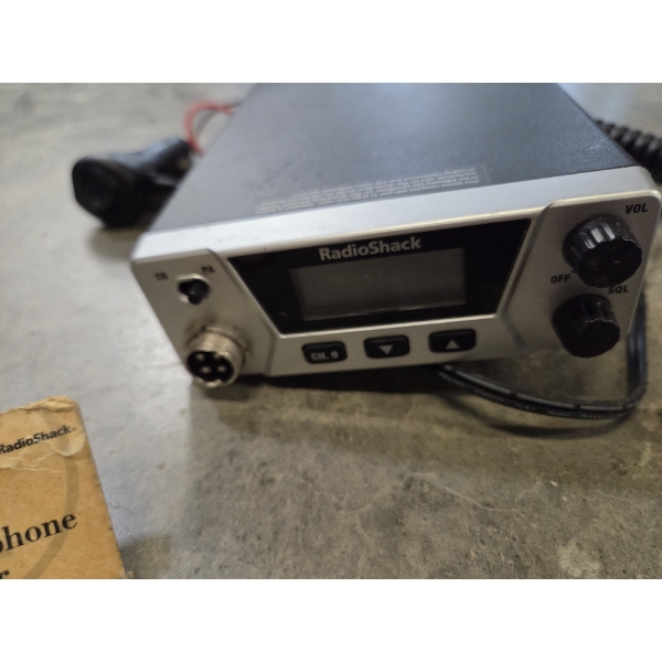 Radio Shak CB Radio And Accessories 