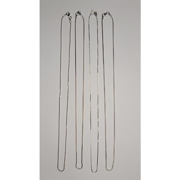 (4) Sterling Silver Necklaces With Various Lengths - Total Weight: 10.1g