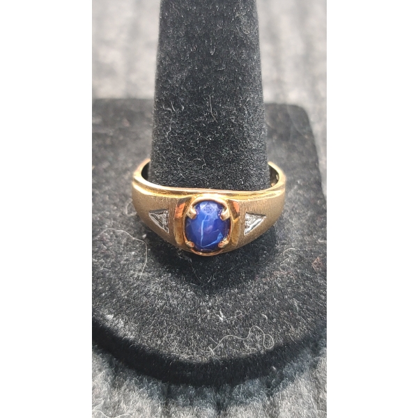 10K Gold Ring With Beautiful Blue Center Stone & Clear Side Stones 2.9 Grams