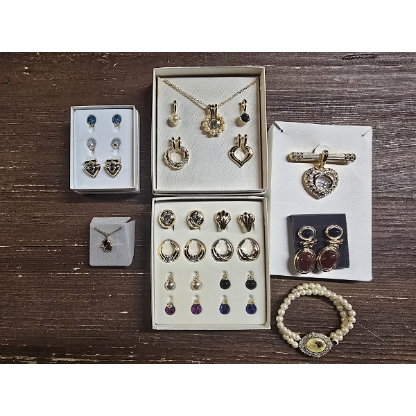 Assorted Costume Jewelry incl Earrings, Brooch, Necklace and More