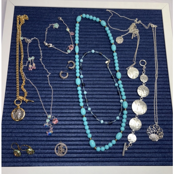 Beautiful Costume Jewelry!! - 6 Necklaces - 2 Bracelets - 3 Sets of Earrings 