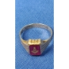 Image 6 : 10K Vintage Masonic Ring Featuring Ruby - Size 11 - Weight: 4.6g