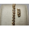 Image 2 : Stunning 10K Gold and Diamond 7" Tennis Bracelet TW: 9.1g