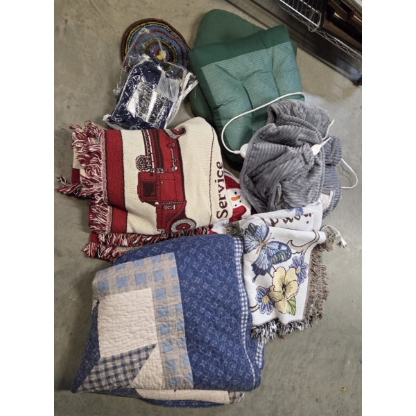 Great Group Of Throw Blankets, Heated Blanket, Placemats & More!