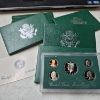 Image 1 : UNITED STATES COINS - PROOF SETS IN MINT PACKAGING - 5 Qty - 1994 THRU 1998 ALL SEALED