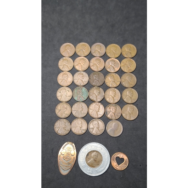 Assorted Years Lincoln Wheat Cents & Collectible Lincoln Cent Pieces - Usable Face Value: $0.30