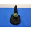 Image 1 : 14K Gold Ring with Large Jade-Colored Stone - Size 7.5 - 5.7g