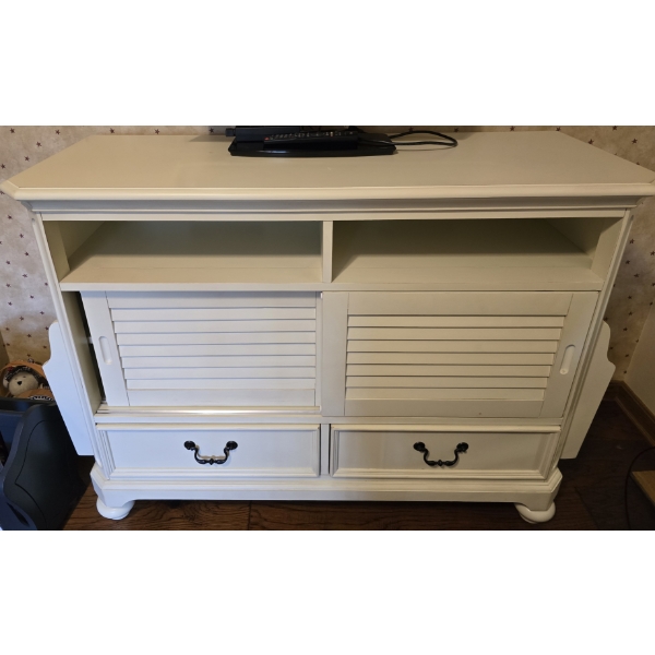 Off White Beachy Entertainment Stand
